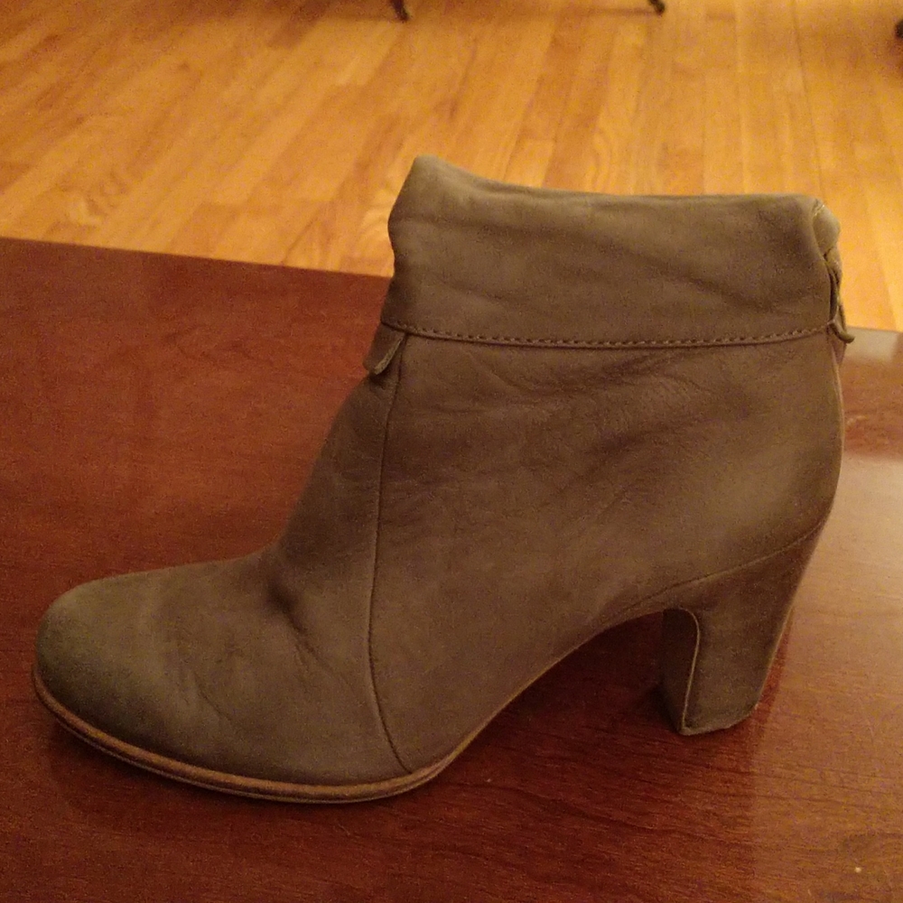 Ecco Boot's